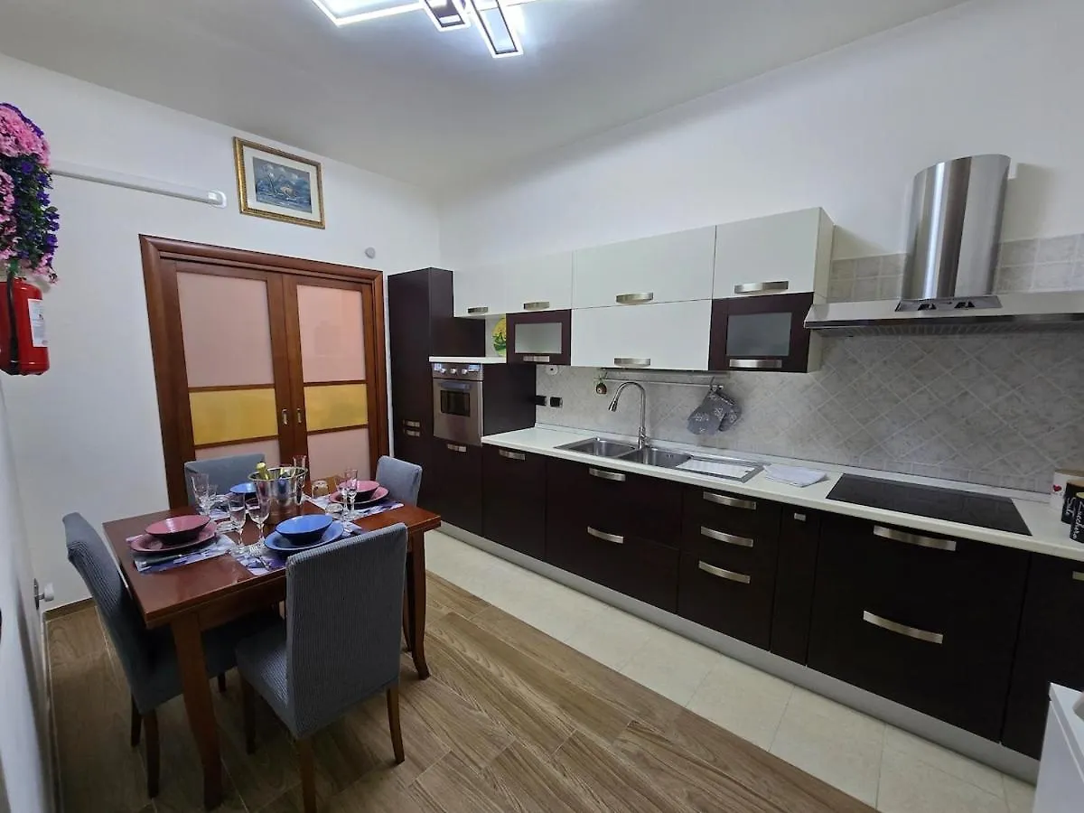 Roots Of Rome Apartment İtalya