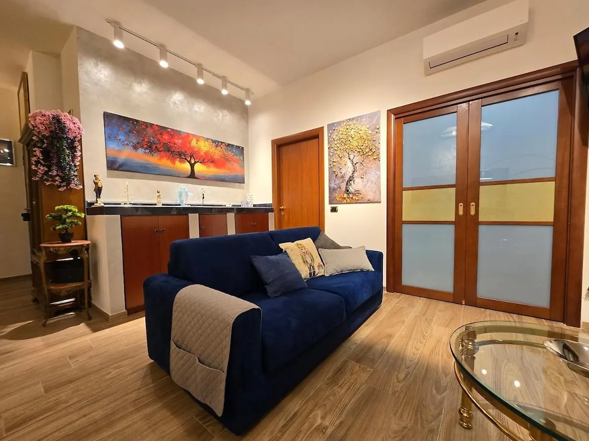 Roots Of Rome Apartment