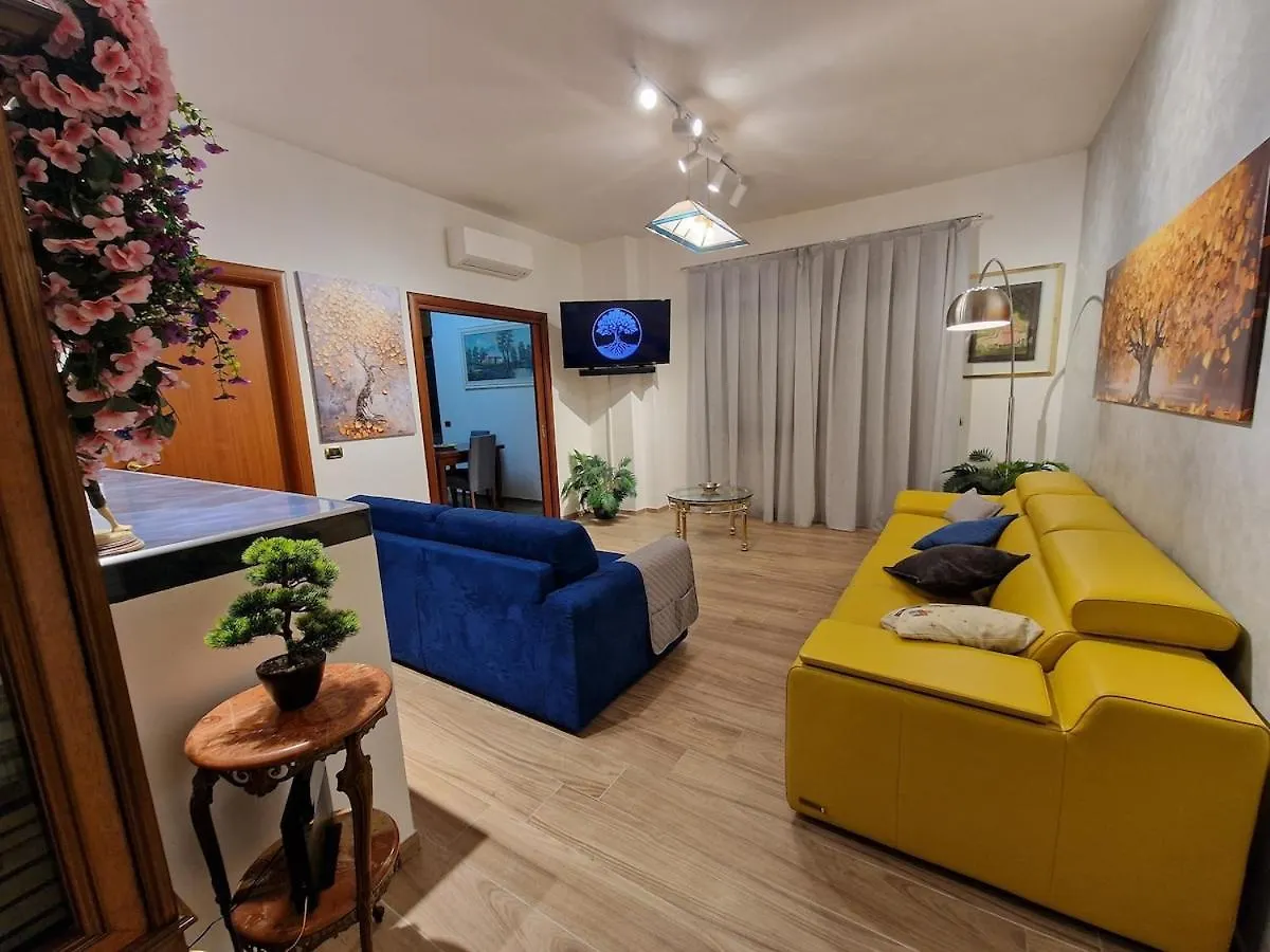 Roots Of Rome Apartment