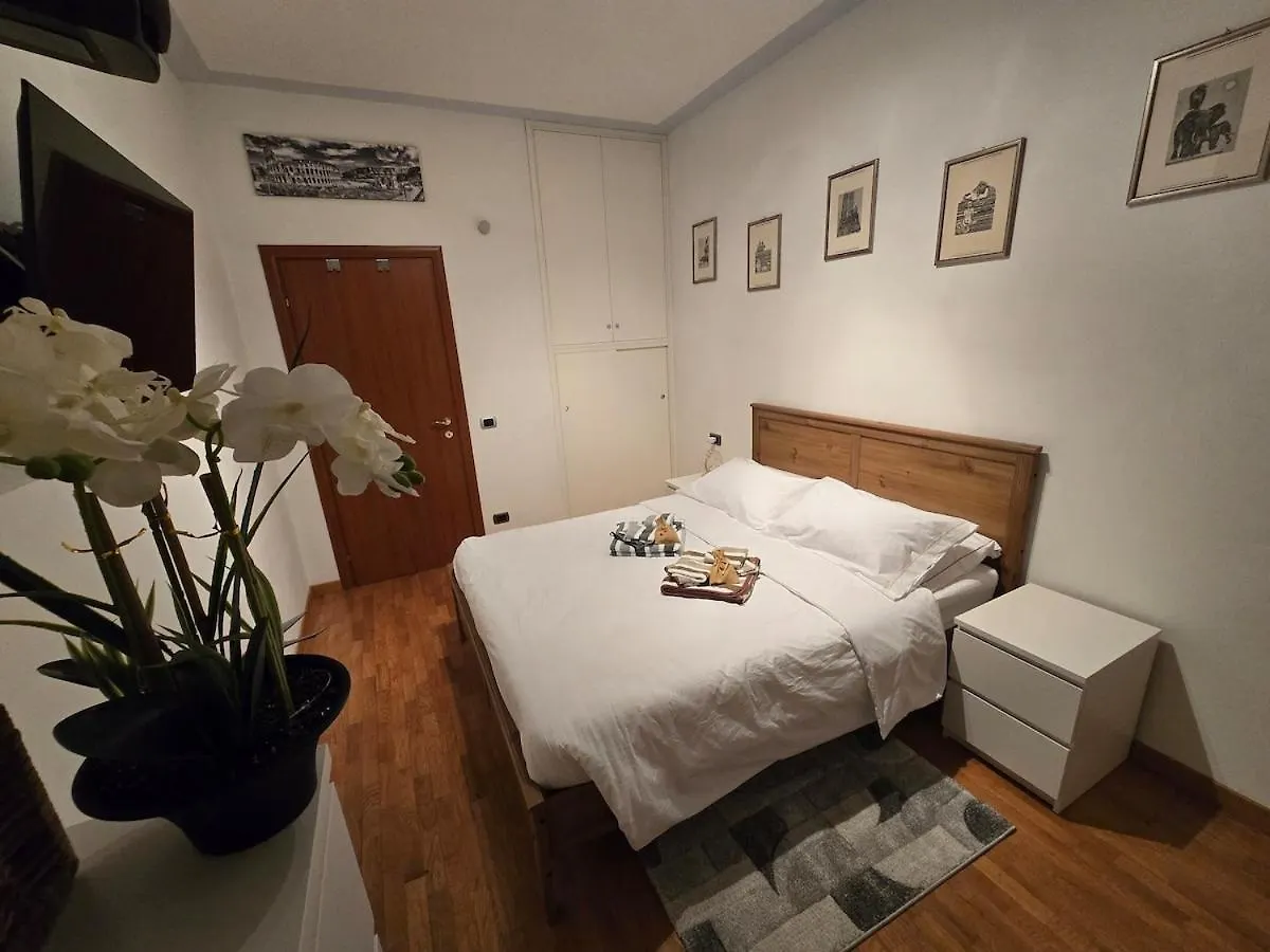 Roots Of Rome Apartment