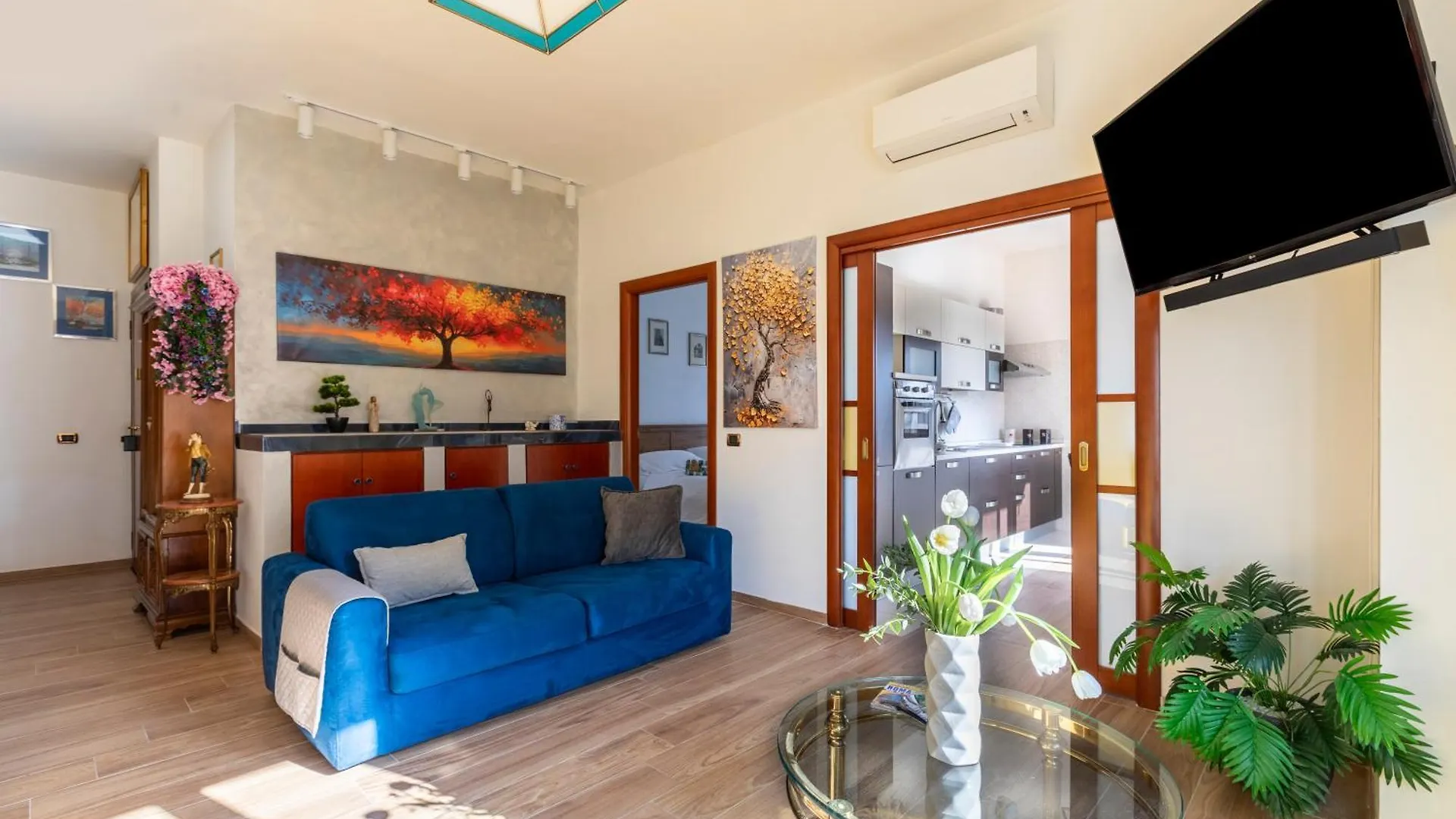 Roots Of Rome Apartment