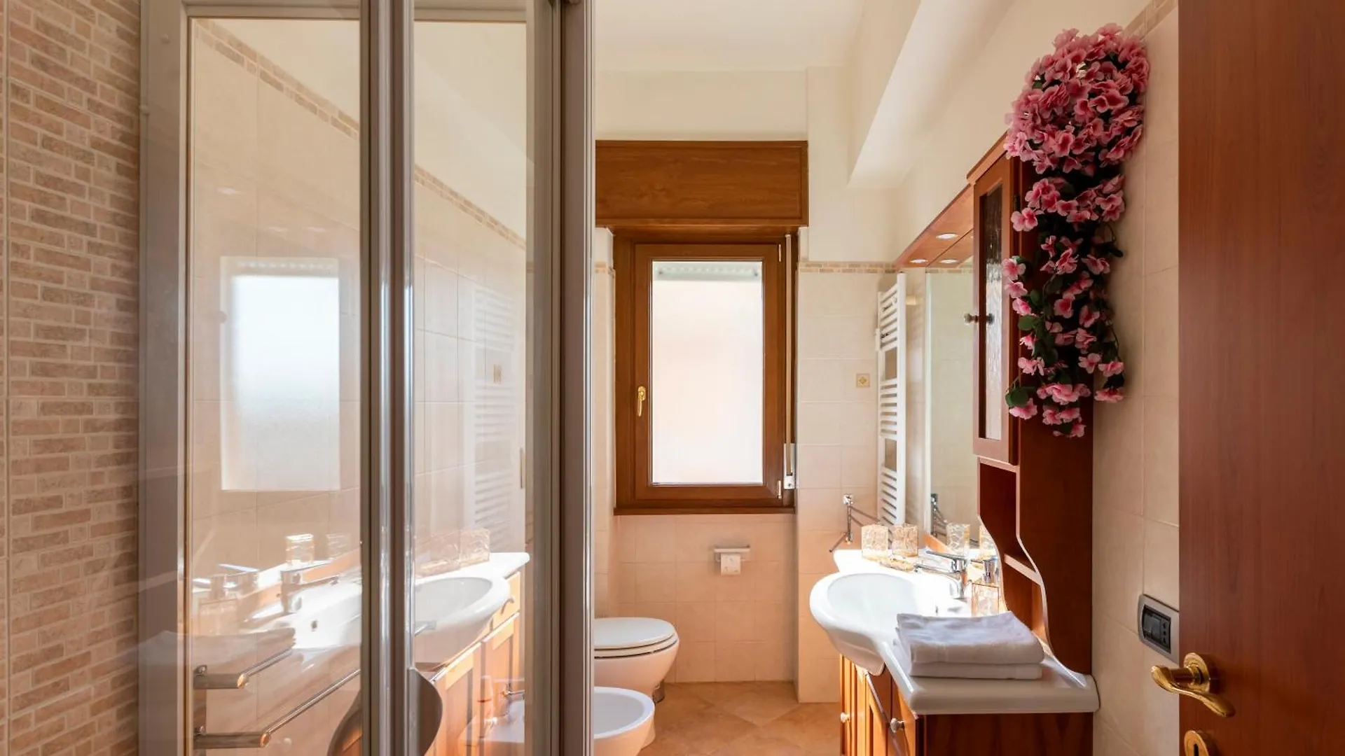 Roots Of Rome Apartment Italy