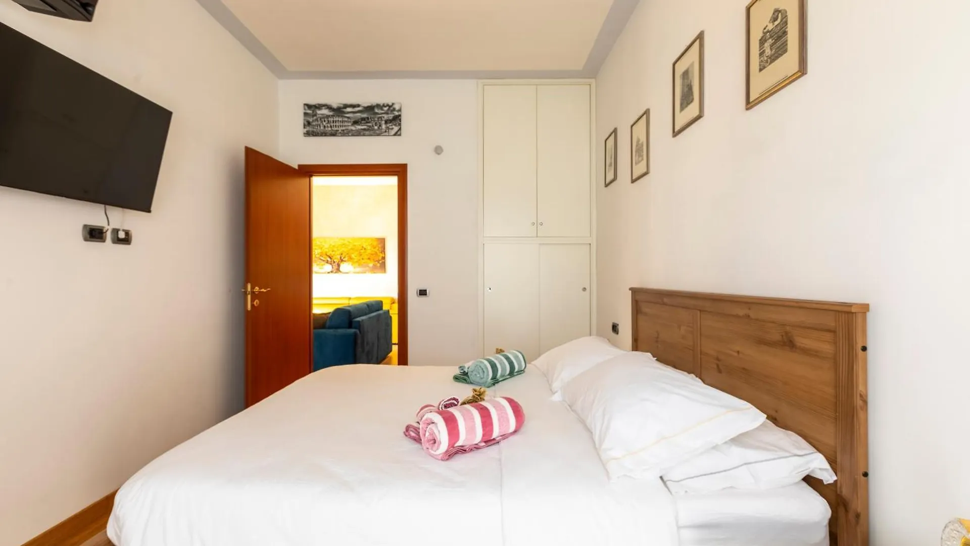 Roots Of Rome Apartment